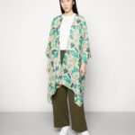 Z62T720 Women Anna Field Cape Green