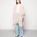 Z62T721 Women Anna Field Cape Pink