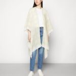 Z62T723 Women Anna Field Cape Yellow