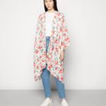 Z62T727 Women Anna Field Cape Red