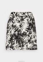 Z62T860 Women Anna Field Shorts Black/Off-White - Image 5