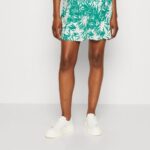 Z62T861 Women Anna Field Shorts Green/Off White