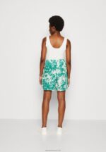 Z62T861 Women Anna Field Shorts Green/Off White - Image 3